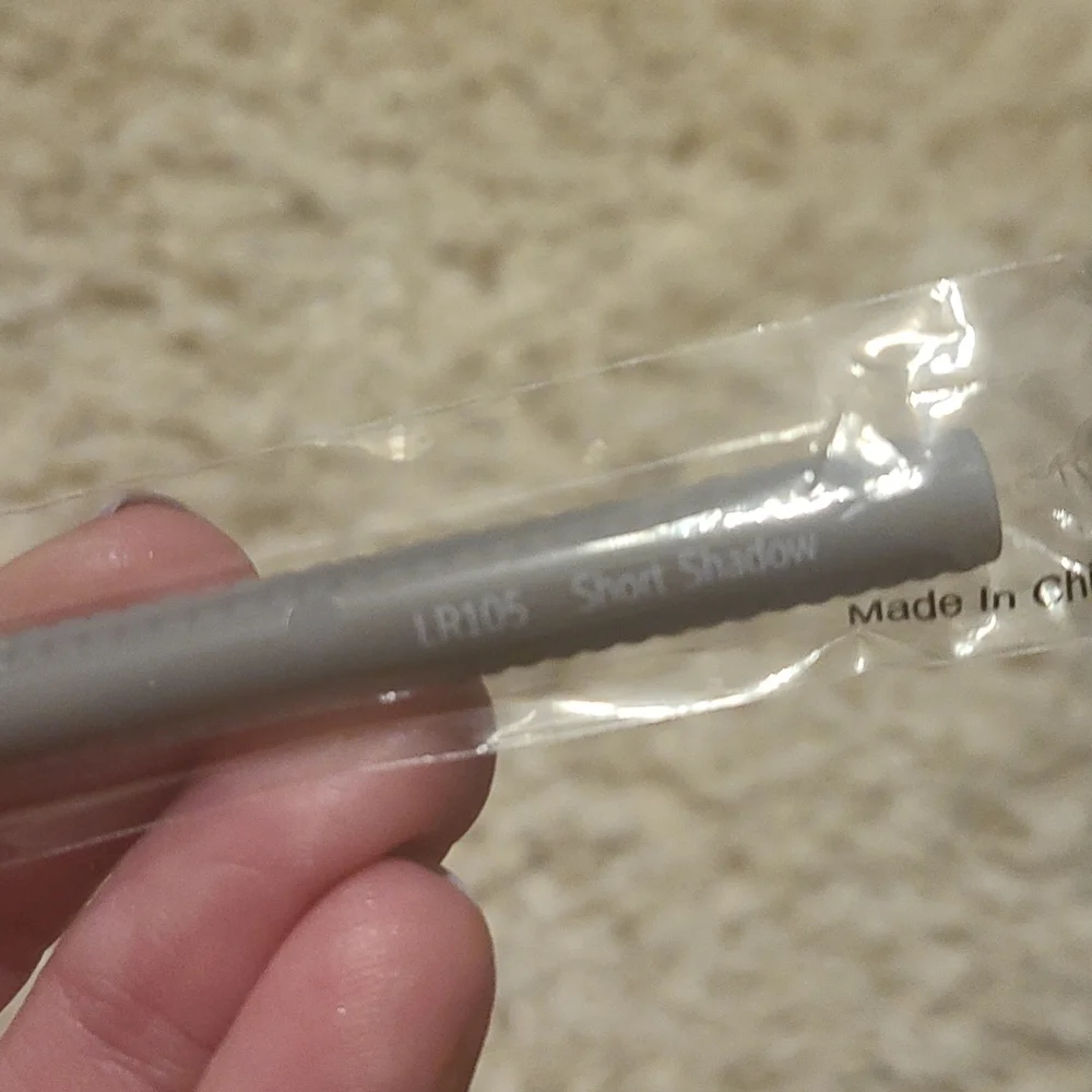 Makeup Brush - Picture 3 of 3
